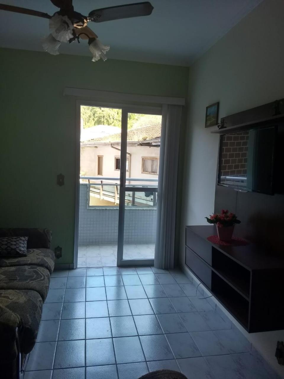 Quebra Mar - Praia Grande - Ubatuba Apartamento *